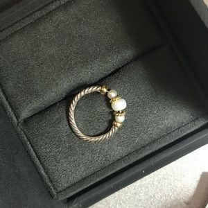 David Yurman two-toned, 3 pearl, cable ring sz 7!